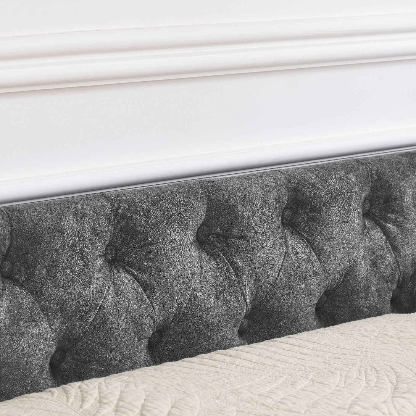 Modern Linen Upholstered Daybed with Double Drawers