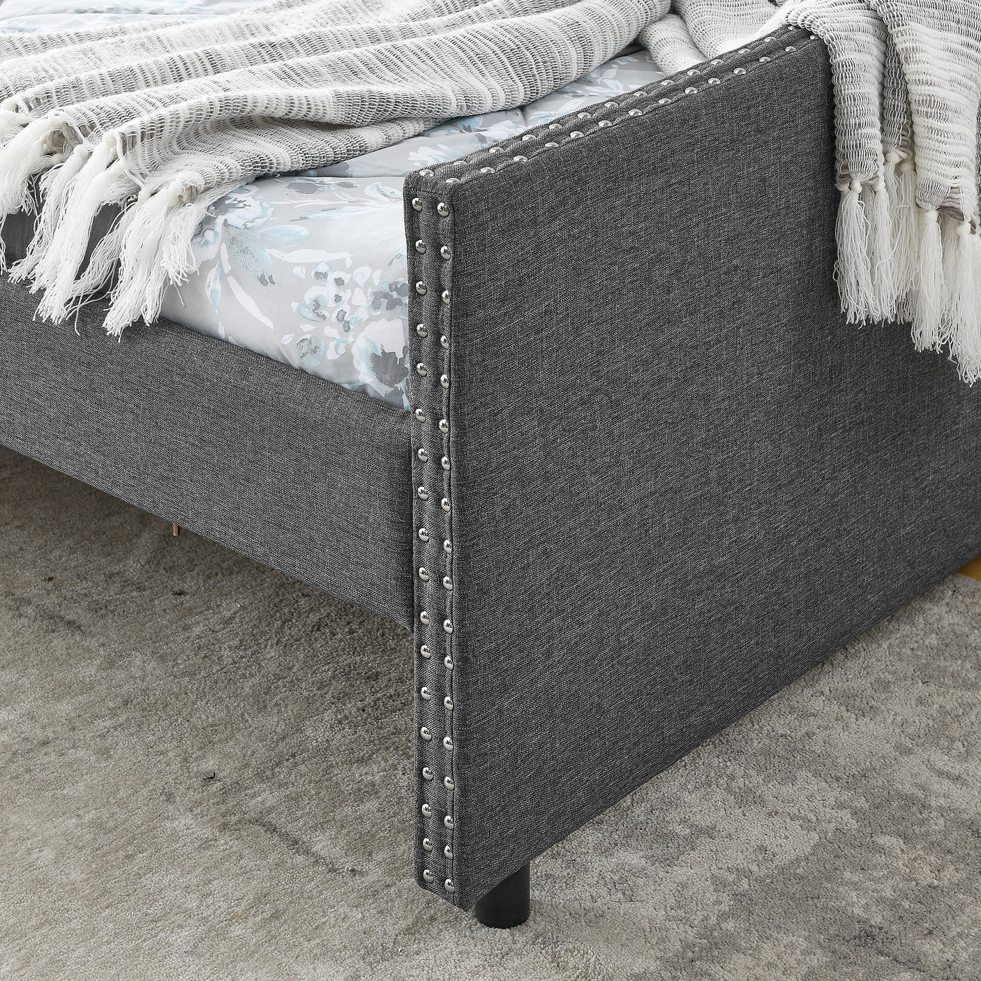 Modern Linen Upholstered Daybed with Double Drawers