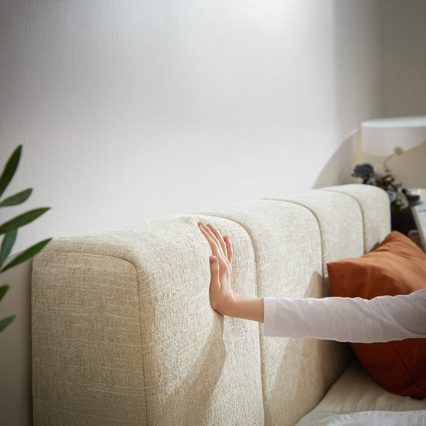 YECHEN Cloud Platform Bed – 15-Min Tool-Free Assembly, CULP® Performance Fabric & Stain-Resistant Cloud Frame