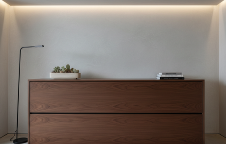 Wall-Mounted vs Floor-Mounted Horizontal Murphy Beds: Installation Comparisons