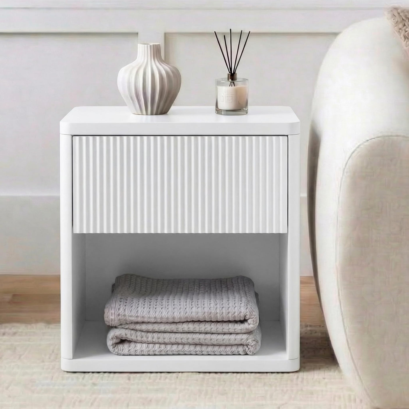 Yechen Fluted Nightstand | 22.8" Wide Mid-Century Bedside Table with Hidden Drawer & Open Shelf
